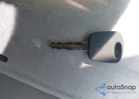 1999 Ford F-150 Lariat/Work Series/Xl/Xlt z USA, uszkodzony, nr VIN 1FTRX17W2XKB87467